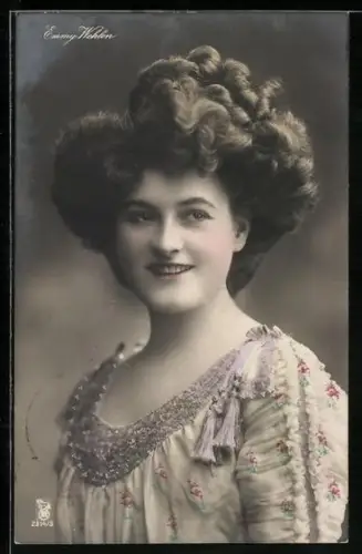 AK Schauspielerin Emmy Wehlen mit Locken