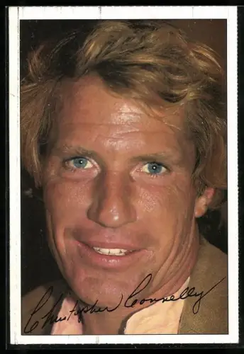 AK Schauspieler Christopher Connelly mit Blick in die Kamera