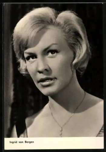 AK Schauspielerin Ingrid van Bergen mit Föhnfrisur
