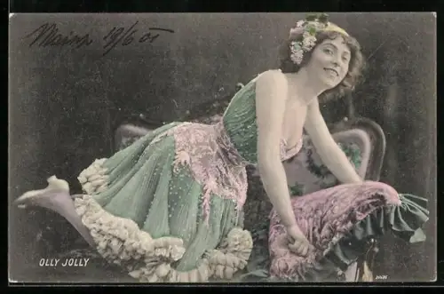 AK Olly Jolly, Tänzerin auf allen Vieren