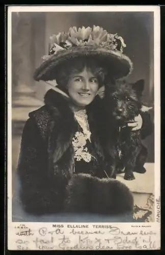 AK Schauspielerin Ellaline Terriss mit einem niedlichen Hund