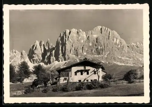 AK Tschafon Hütte /Dolomiten, Panorama mit Rosengarten
