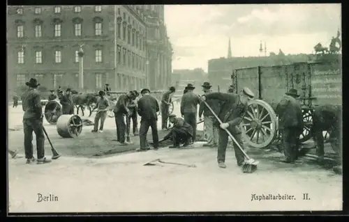 AK Berlin, Asphaltarbeiter beim Strassenbau