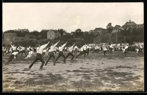 Foto-AK Friedberg /Hessen, Turnfest, Turner bei der Aufführung