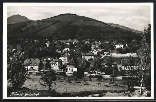 AK Jonsdorf, Blick auf Ort und Buchberg, mit Bahnhof