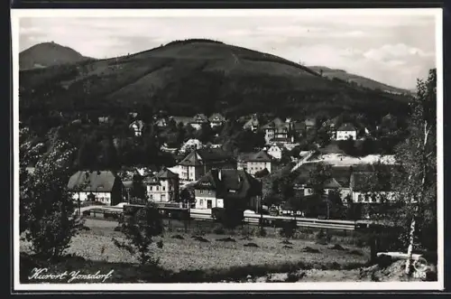 AK Jonsdorf, Ortsansicht mit Bahnhof, Gemeindeamt und Kurhaus, Buchberg u. Lausche