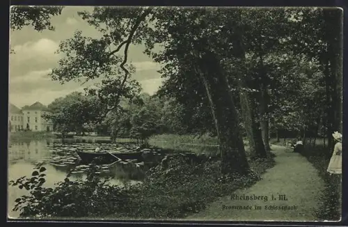 AK Rheinsberg i. M., Promenade im Schlosspark