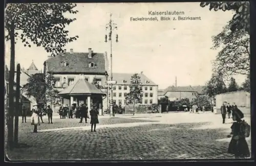 AK Kaiserslautern, Fackelrondell, Blick zum Bezirksamt