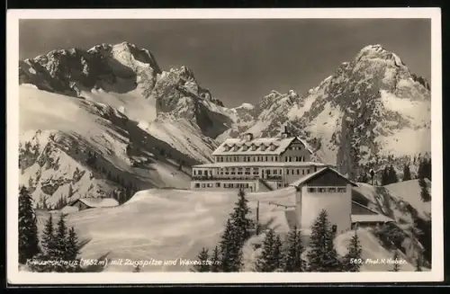 AK Kreuzeckhaus, Schneebedeckte Zugspitze und Waxenstein