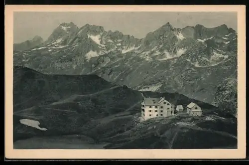 AK Rappenseehütte /Allgäu, Berghütte mit Widderstein aus der Vogelschau