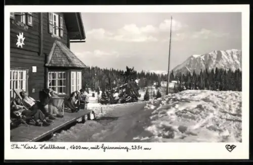 AK Th. Karl Hallhaus, Personen vor dem Haus mit Blick zum Grimming