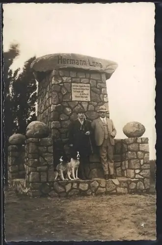 Foto-AK Fallingbostel, Hermann Löns Denkmal