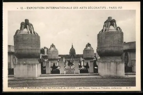 AK Paris, Exposition des Arts décoratifs 1925, Pavillon Manufacture National de Sevres