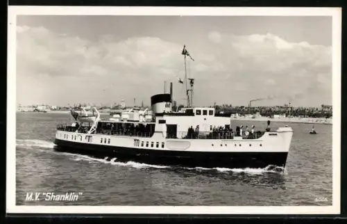 AK Passagierschiff M.V. Shanklin in Fahrt vor der Küste