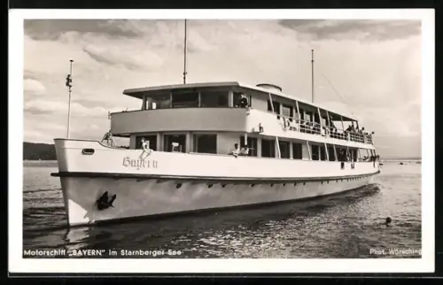 AK Motorschiff Bayern im Starnberger See über den Achtersteven fahrend