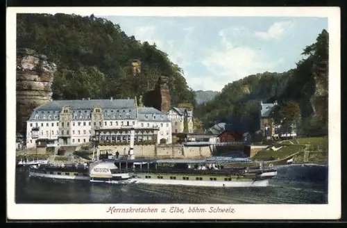 AK Herrnskretschen a. Elbe, Elbe-Dampfer Meissen passiert den Ort