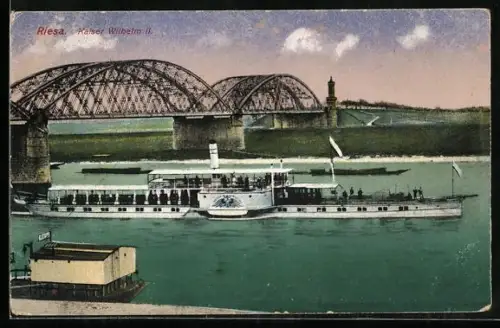 AK Riesa, Raddampfer Kaiser-Wilhelm II. nach Passieren der Elbe-Brücke