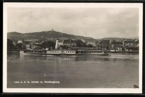 AK Linz, Dampfer Schönbrunn auf der Donau vor Urfahr, Blick auf den Pöstlingsberg