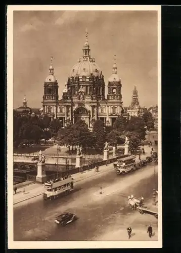 AK Berlin, Dom mit Strassenpartie, Ganzsache WHW Winterhilfswerk