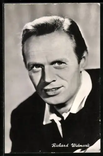 AK Schauspieler Richard Widmark mit konzentriertem Blick