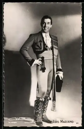 AK Schauspieler Luis Mariano im Torero-Kostüm