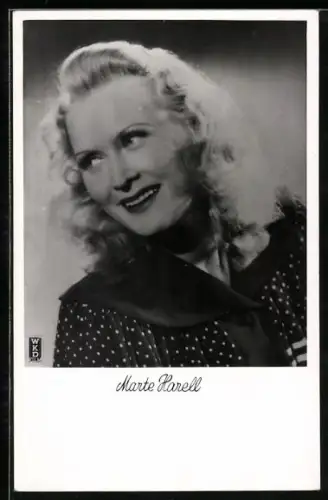 AK Schauspielerin Marte Harell mit breitem Lächeln