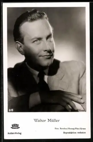 AK Schauspieler Walter Müller im Anzug porträtiert