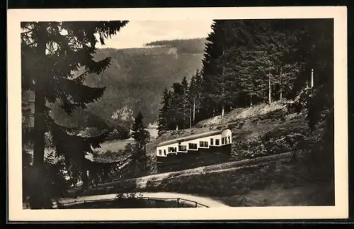 AK Oberweissbacher Bergbahn /Thür. Wald, Die Bergbahn in Fahrt