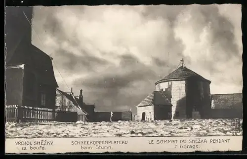 AK Schneekoppenbaude, Schneekoppenplateau beim Sturm