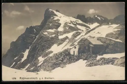 AK Riemannhaus, Berghütte gegen das Breithorn