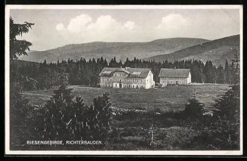 AK Richterbaude /Riesengebirge, Berghütten mit Umgebung