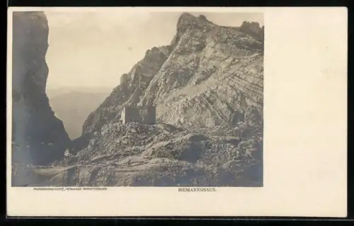 AK Riemannhaus, Berghütte mit Umgebung