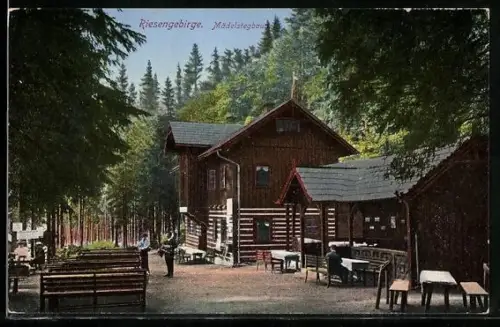 AK Mädelstegbaude, Terrasse