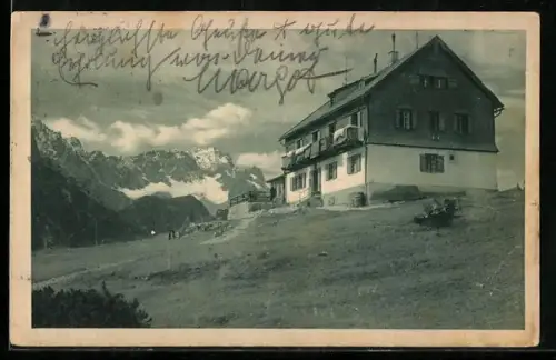 AK Kreuzeckhaus, Ansicht mit Zugspitze