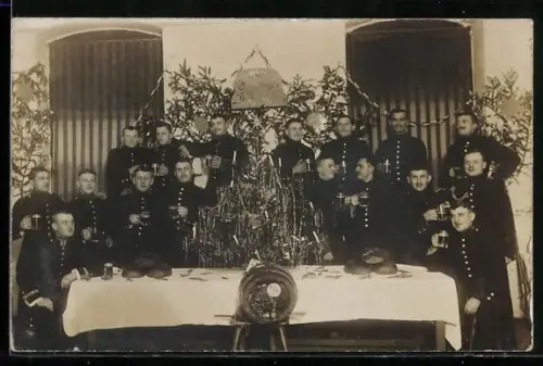 Foto-AK Soldaten zu Weihnachten 1914