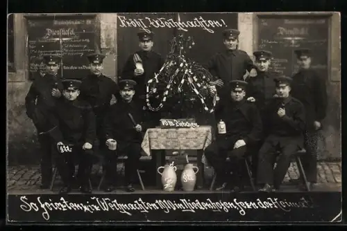 AK Niederhofen, Soldaten in Uniformen mit Weihnachtsbaum 1910