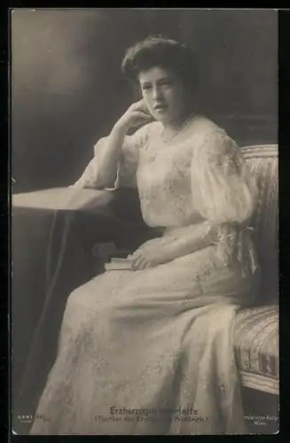 AK Erzherzogin Henriette von Österreich im Kleid