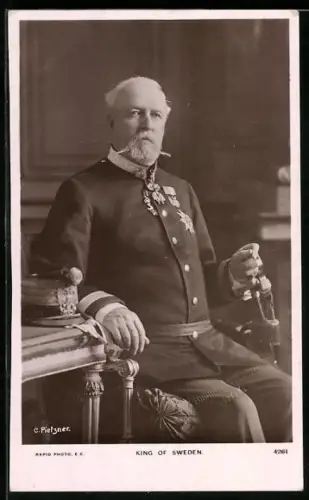AK König Oscar II. von Schweden in Uniform mit Säbel