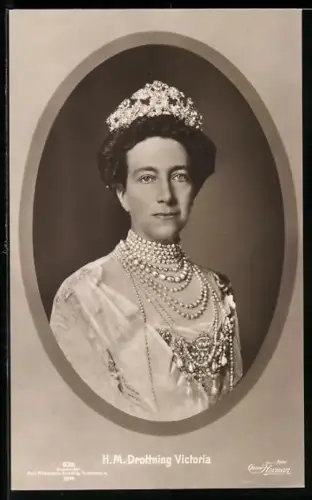AK Portrait Königin Victoria von Schweden mit Diadem