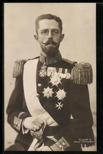 AK Porträt Kronprinz Gustaf von Schweden in Uniform mit Säbel