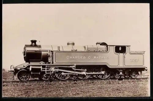 AK Britische Lokomotive Nr. 327 Charles C. MacRae in Seitenansicht, englische Eisenbahn