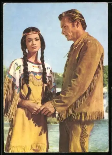 AK Film Winnetou nach Karl May, Filmszene mit Marie Versini als Ntschotschi und Lex Barker
