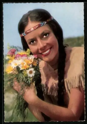 AK Karin Dor in dem Karl May-Film Winnetou, II. Teil