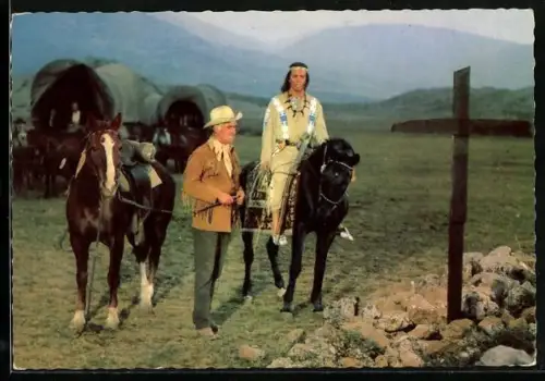 AK Filmszene aus Karl Mays Unter Geiern, Stewart Granger und Pierre Brice