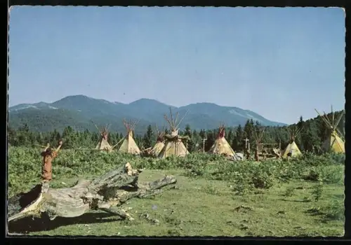 AK Filmszene aus Karl May`s Der Schatz im Silbersee mit Old Shatterhand der in das Dorf der Utahs gelangt