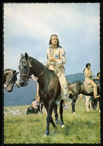 AK Schauspieler Pierre Brice in Winnetou II.