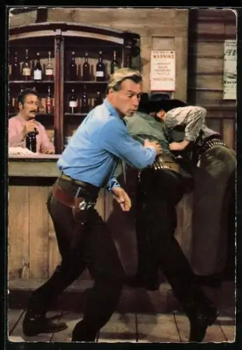 AK Szene aus Winnetou 1 nach Karl May, Lex Barker als Old Shatterhand bei Kneipenschlägerei