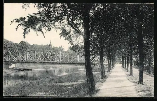 AK Elsterwerda, Promenade mit Elster