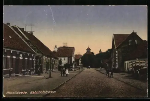 AK Visselhövede, Bahnhofstrasse mit Kindern