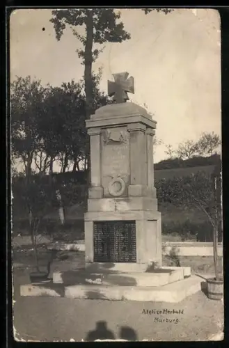 Foto-AK Cappel /Marburg, Kriegerdenkmal für die zwischen 1914-1918 Gefallenen mit Namensliste